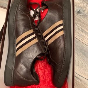 Bally Sneakers Moka  size US 8.5 D with duster bag